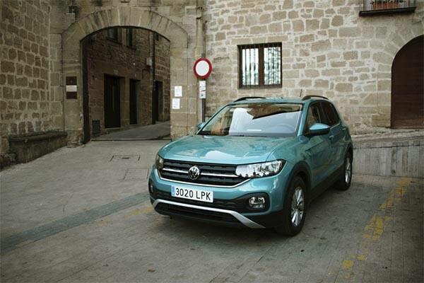 carro volkswagen estacionado